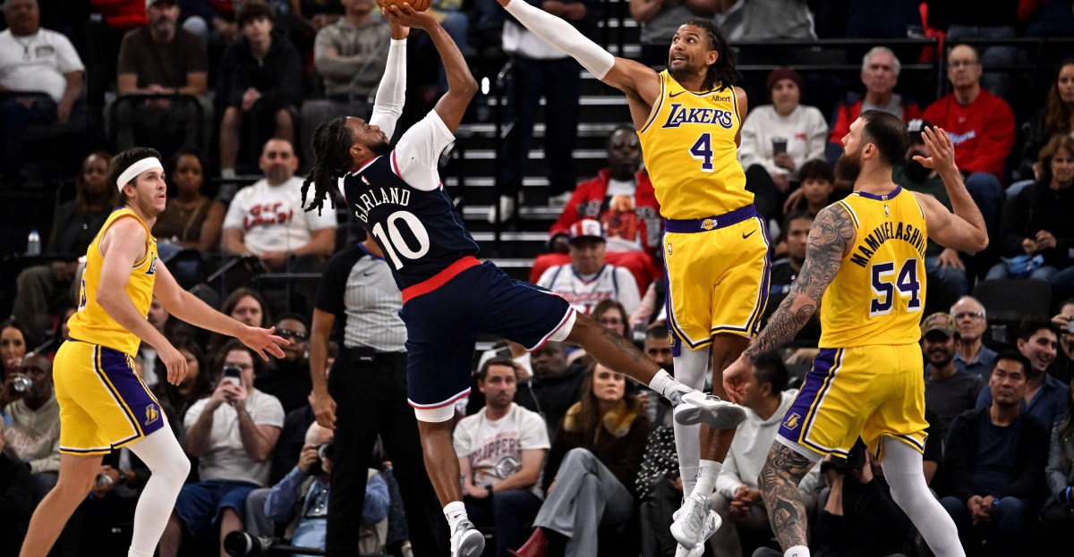Lakers vs Clippers Player Grades: Depth Pays Off in the Win